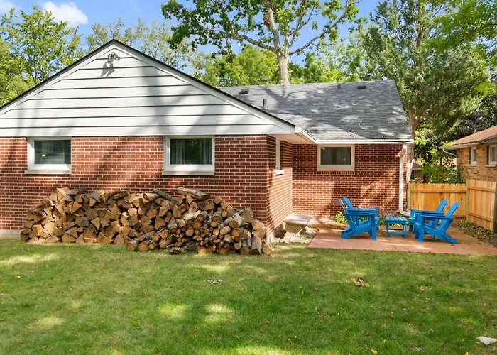 Holiday home Spacious New 5 Bed Family Retreat Near Naval Base