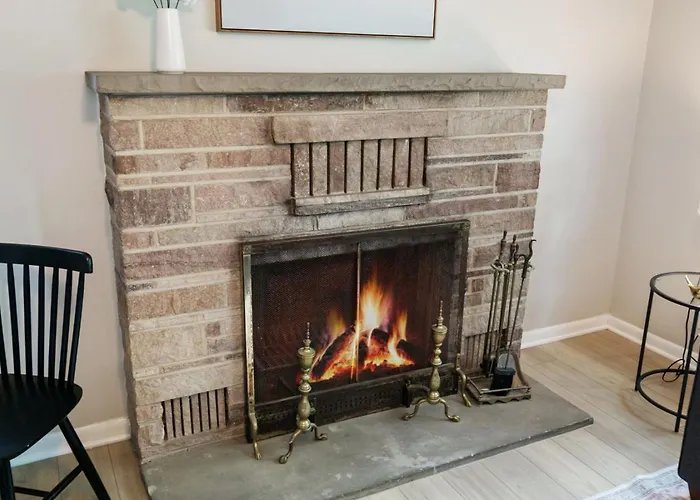 Holiday home Spacious New 5 Bed Family Retreat Near Naval Base *
